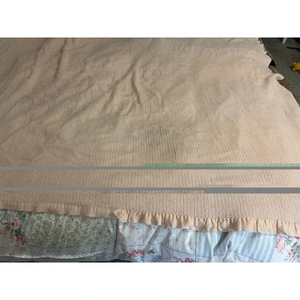 Vintage Weave Thermal Blanket Light Pink Satin Bound Edge Acrylic 74